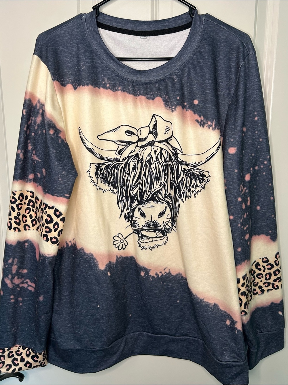 Graphic Highland Cow Pullover Sweatshirt - Navy & Cream with Pink Accent